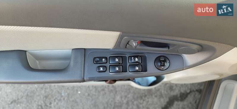 Седан Kia Cerato 2005 в Ужгороде