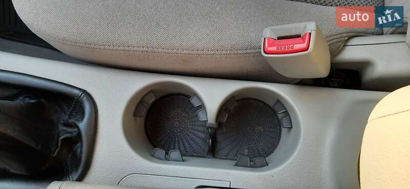 Седан Kia Cerato 2005 в Ужгороде