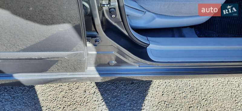 Седан Kia Cerato 2005 в Ужгороде