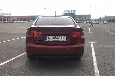 Седан Kia Cerato 2010 в 