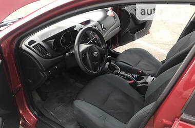 Седан Kia Cerato 2010 в 
