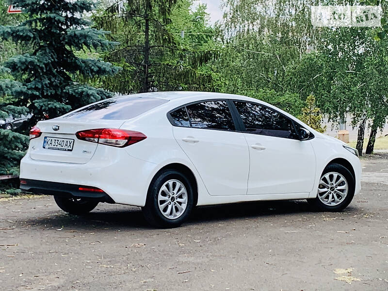 Седан Kia Cerato 2017 в Києві