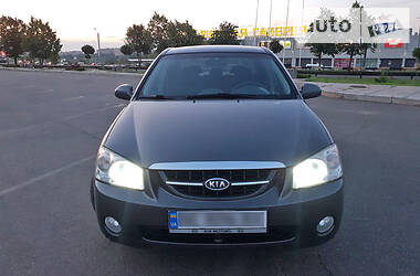 Седан Kia Cerato 2006 в Кривом Роге