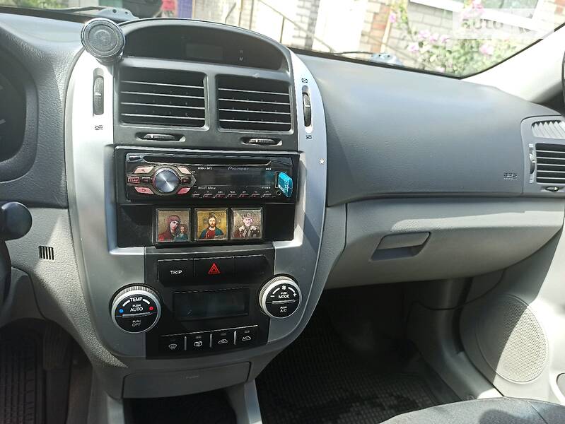 Седан Kia Cerato 2008 в Новомосковську