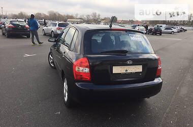 Хэтчбек Kia Cerato 2005 в Киеве