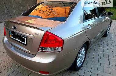 Седан Kia Cerato 2008 в Маріуполі