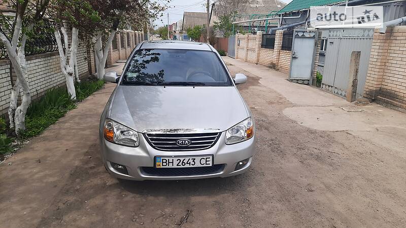 Хэтчбек Kia Cerato 2008 в Измаиле