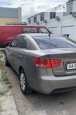 Седан Kia Cerato 2009 в Киеве