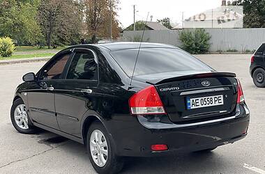 Седан Kia Cerato 2007 в Кривом Роге