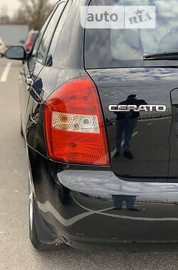 Хэтчбек Kia Cerato 2005 в Полтаве