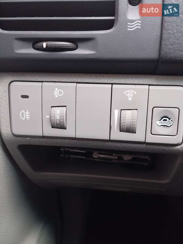Седан Kia Cerato 2007 в Остер