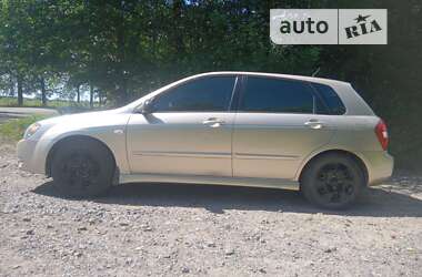 Хэтчбек Kia Cerato 2004 в Луцке