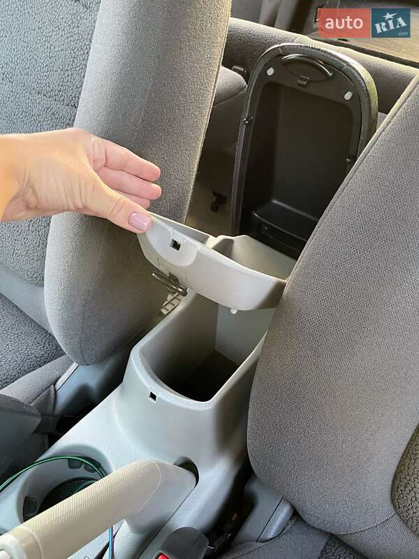 Хетчбек Kia Cerato 2006 в Гадячі