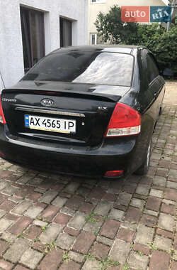 Седан Kia Cerato 2006 в Чернівцях