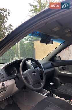 Седан Kia Cerato 2006 в Чернівцях