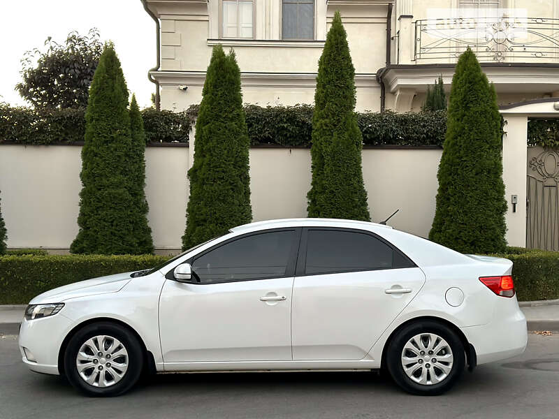 Седан Kia Cerato 2011 в Одессе