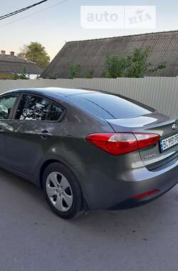 Седан Kia Cerato 2013 в 