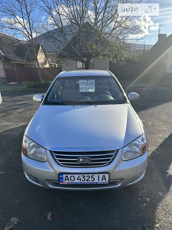 Седан Kia Cerato 2008 в Тячеві