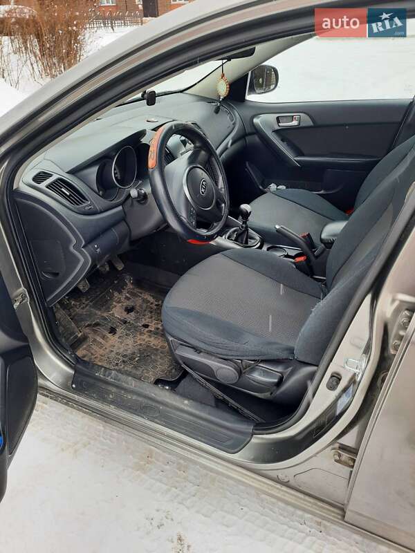 Седан Kia Cerato 2011 в Харькове