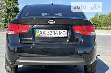 Седан Kia Cerato 2012 в Киеве