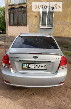 Седан Kia Cerato 2007 в Кривом Роге