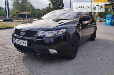 Седан Kia Cerato 2009 в Днепре