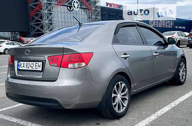 Седан Kia Cerato 2011 в Києві