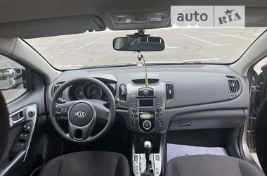 Седан Kia Cerato 2009 в Киеве