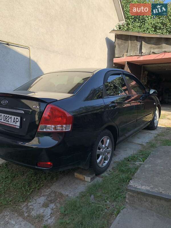 Седан Kia Cerato 2008 в Перечині