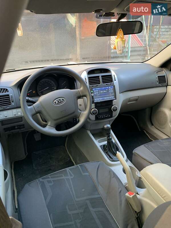 Седан Kia Cerato 2008 в Перечині