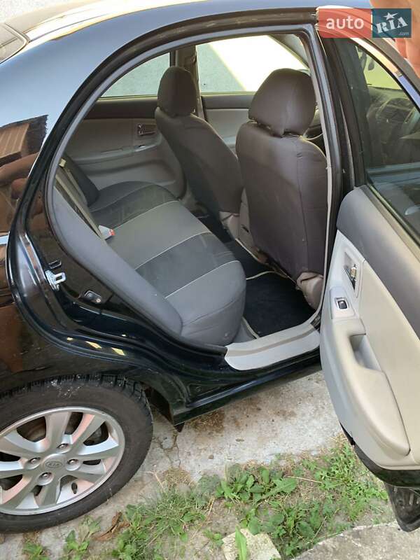 Седан Kia Cerato 2008 в Перечині