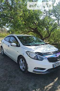 Седан Kia Cerato 2013 в Дніпрі