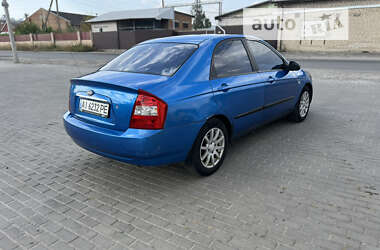 Седан Kia Cerato 2006 в Казатине