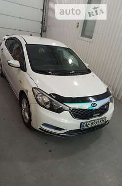 Седан Kia Cerato 2013 в Днепре