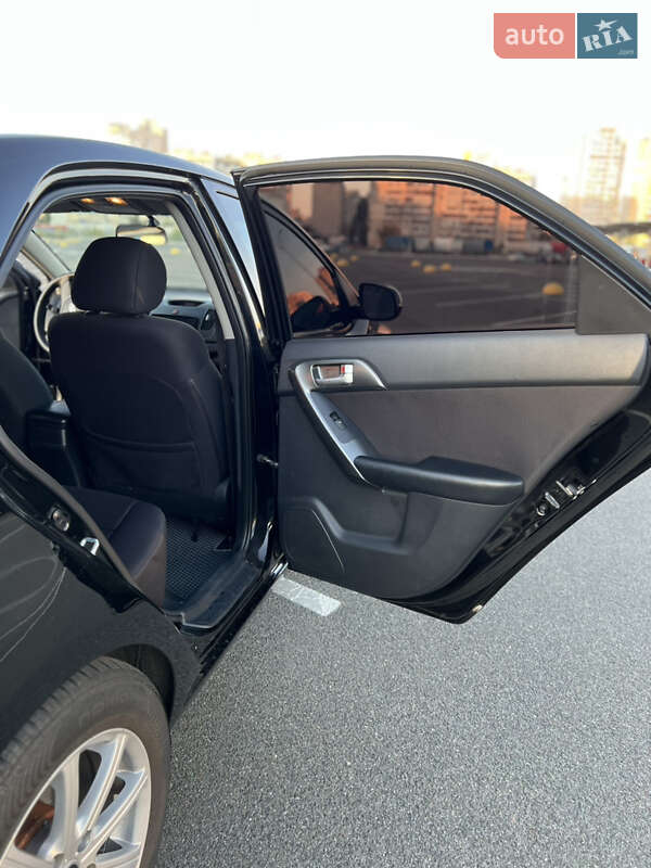 Седан Kia Cerato 2012 в Софіївській Борщагівці