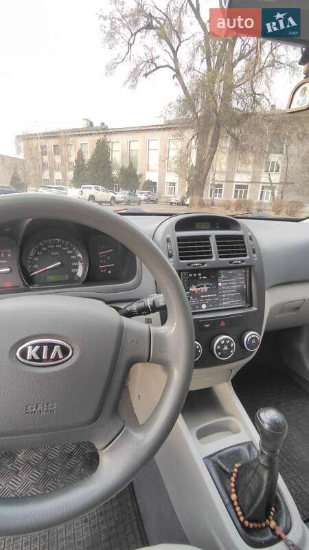 Седан Kia Cerato 2008 в Каменском