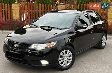 Седан Kia Cerato 2009 в Днепре