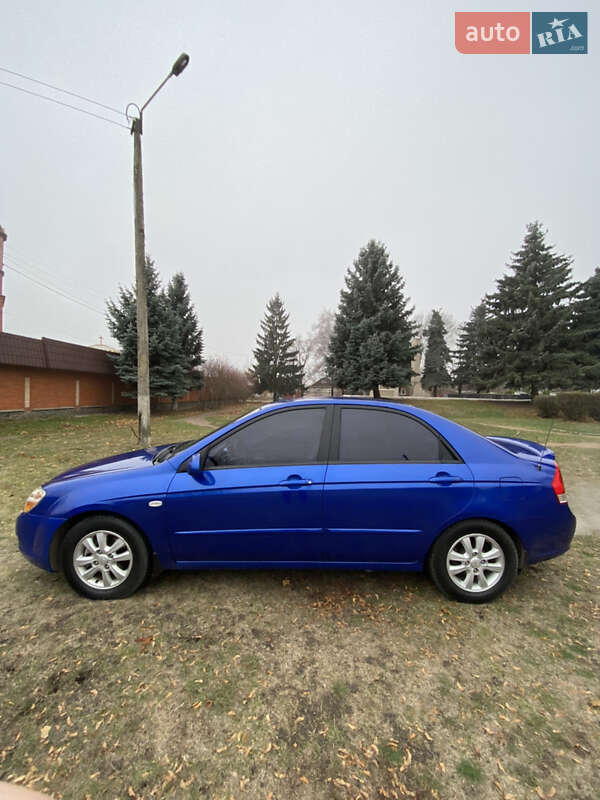 Седан Kia Cerato 2009 в Краснограде