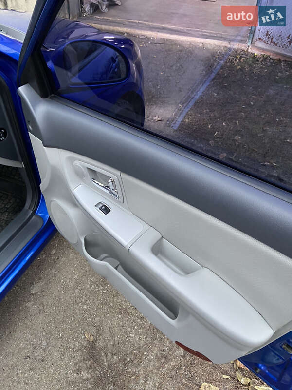 Седан Kia Cerato 2009 в Краснограде