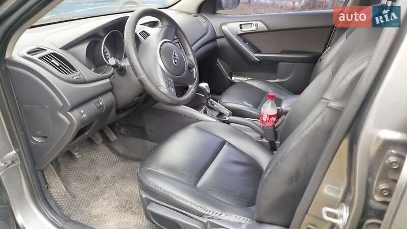 Седан Kia Cerato 2012 в Полтаві