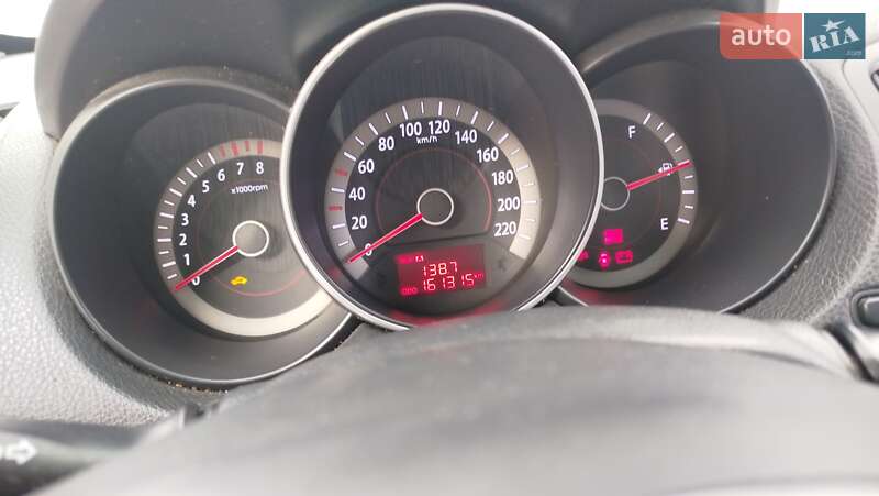 Седан Kia Cerato 2012 в Полтаві