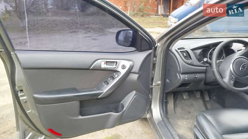 Седан Kia Cerato 2012 в Полтаві