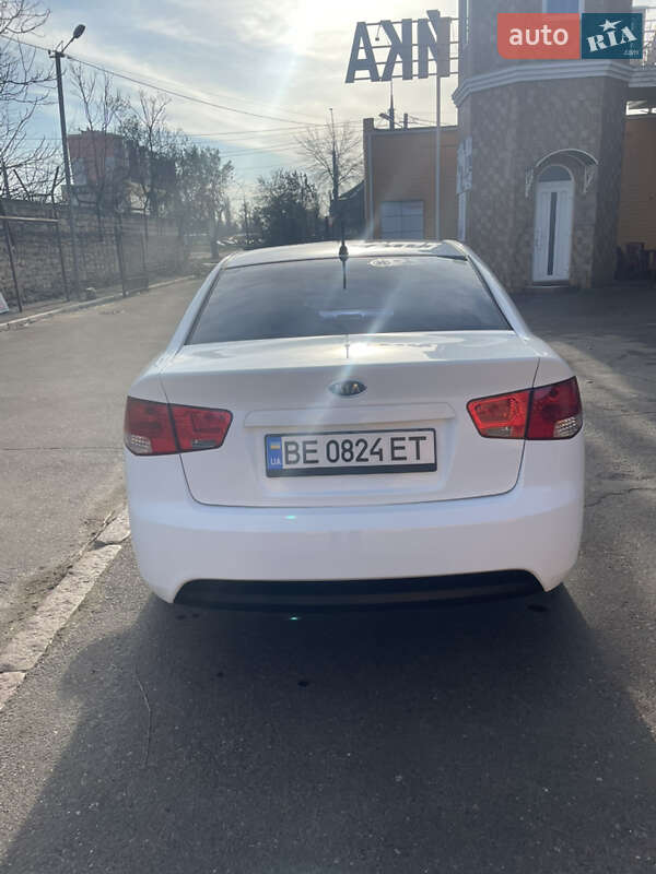 Седан Kia Cerato 2011 в Николаеве фото 3 Седан Kia Cerato 2011 в Николаеве