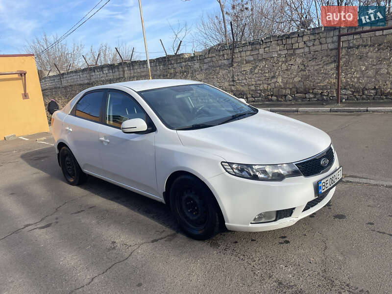 Седан Kia Cerato 2011 в Николаеве фото 12 Седан Kia Cerato 2011 в Николаеве