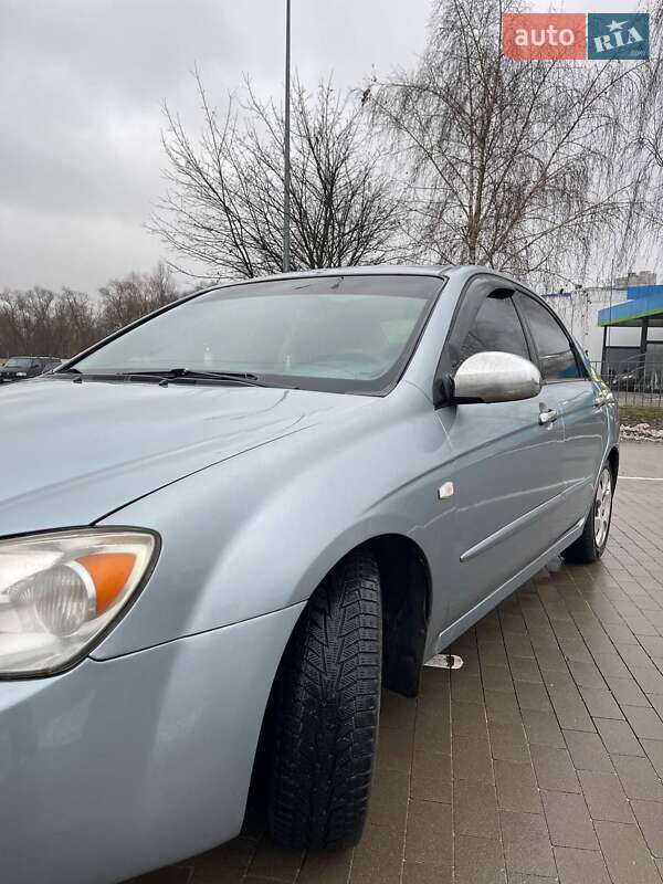 Седан Kia Cerato 2005 в Сумах