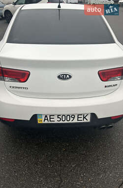 Купе Kia Cerato 2011 в Киеве