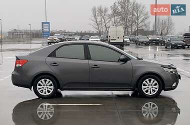 Седан Kia Cerato 2012 в Києві