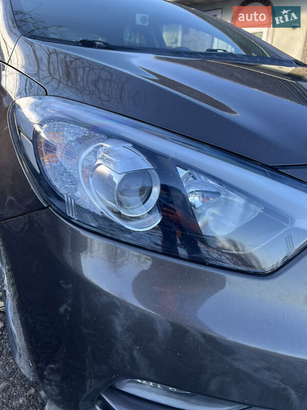 Седан Kia Cerato 2013 в Кам'янці-Бузькій