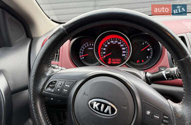 Купе Kia Cerato 2010 в 
