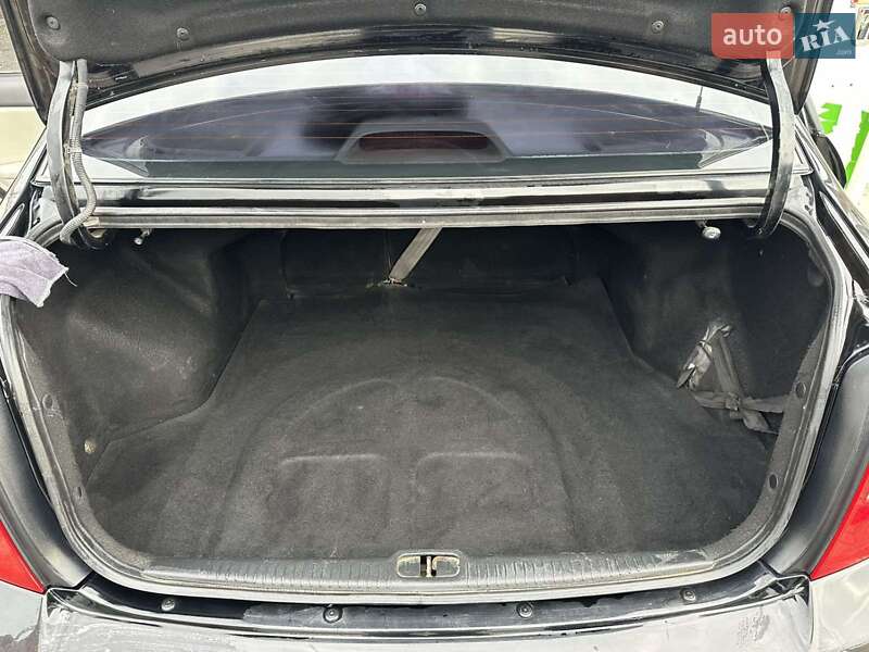 Седан Kia Cerato 2006 в Чернівцях